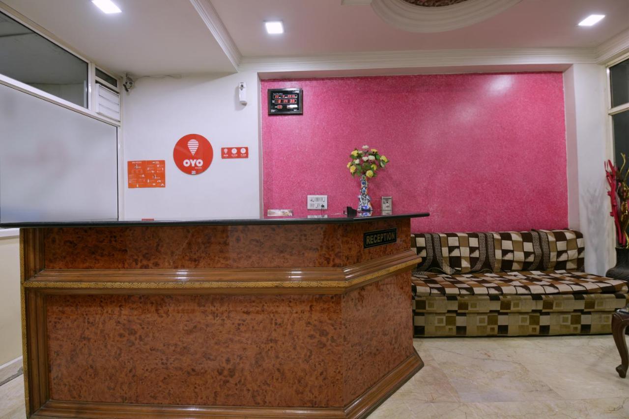 Hotel Oyo 2326 Hotel Star Plaza