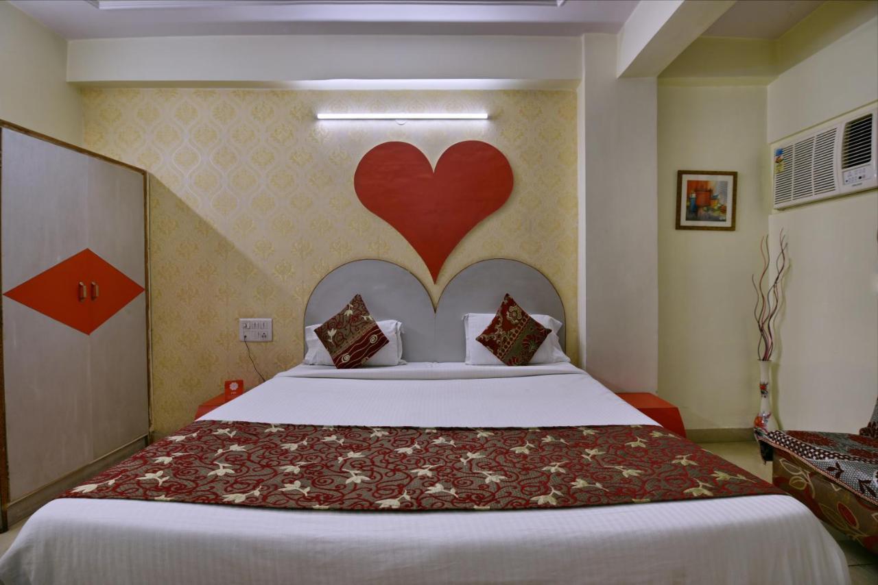 Oyo 2326 Hotel Star Plaza
