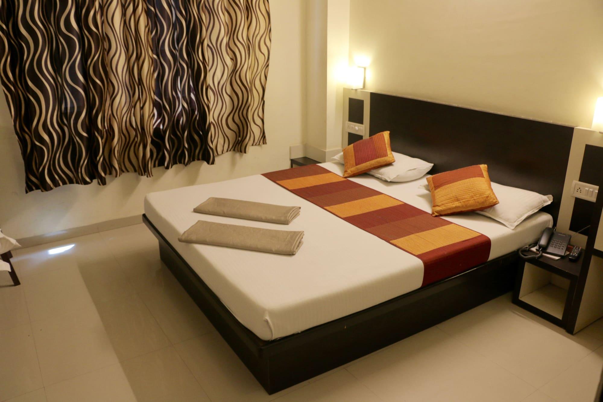 Ruby Hotel 2*