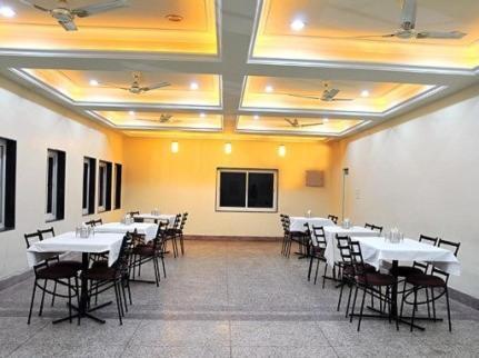 Ruby Hotel 2*