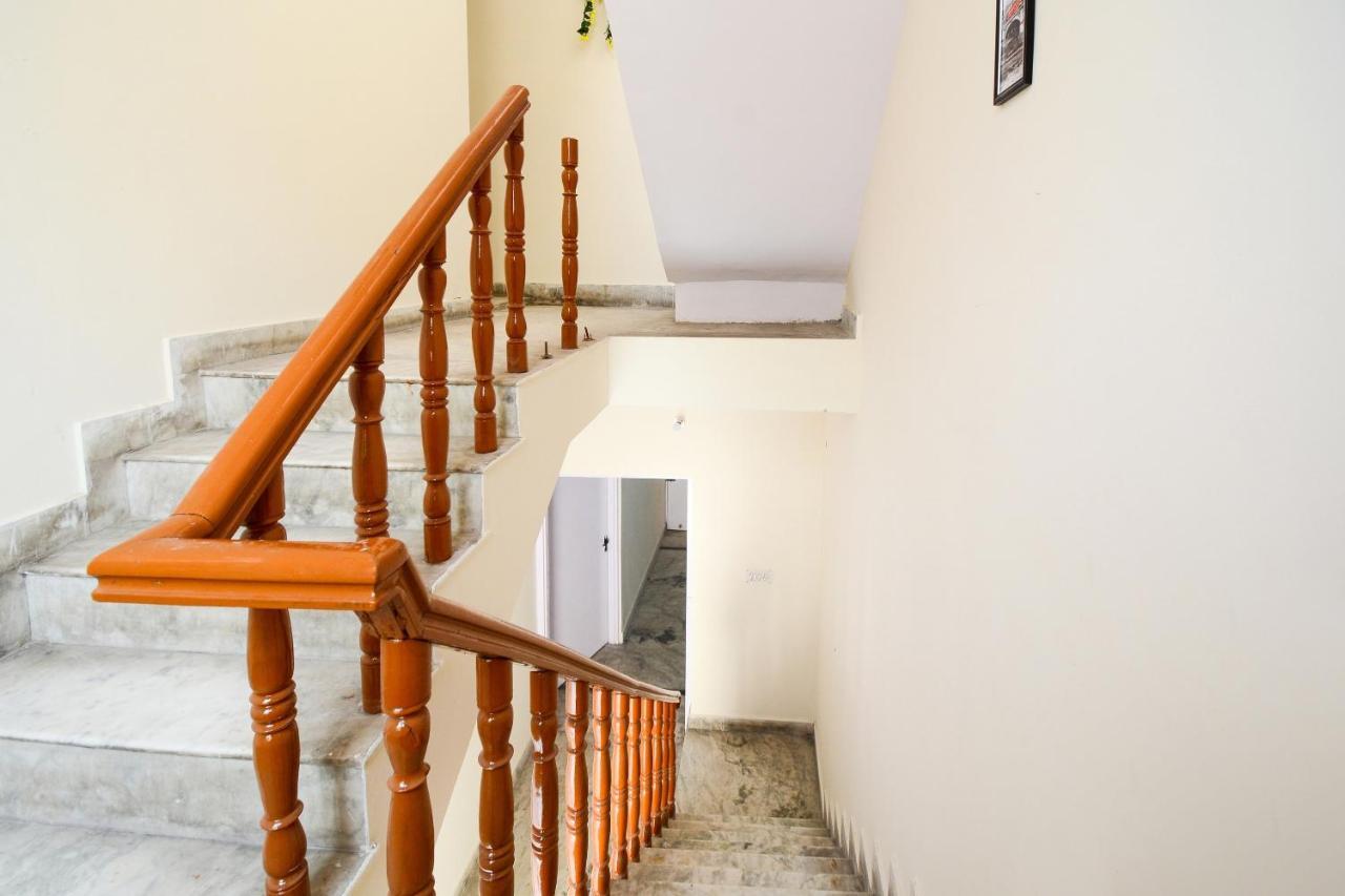 Oyo Pink Hotel Jaipur