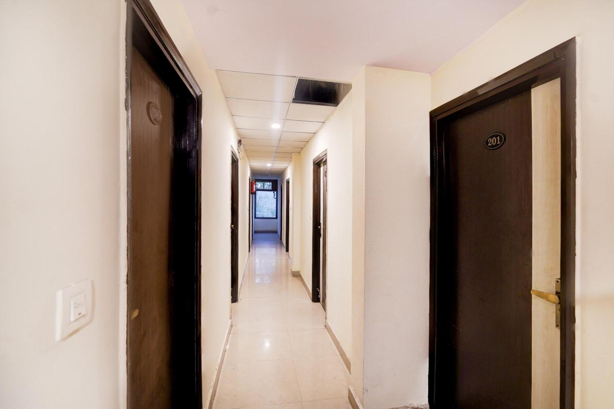 Hotel Collection O Sindhi Camp Formerly Hotel Metro View