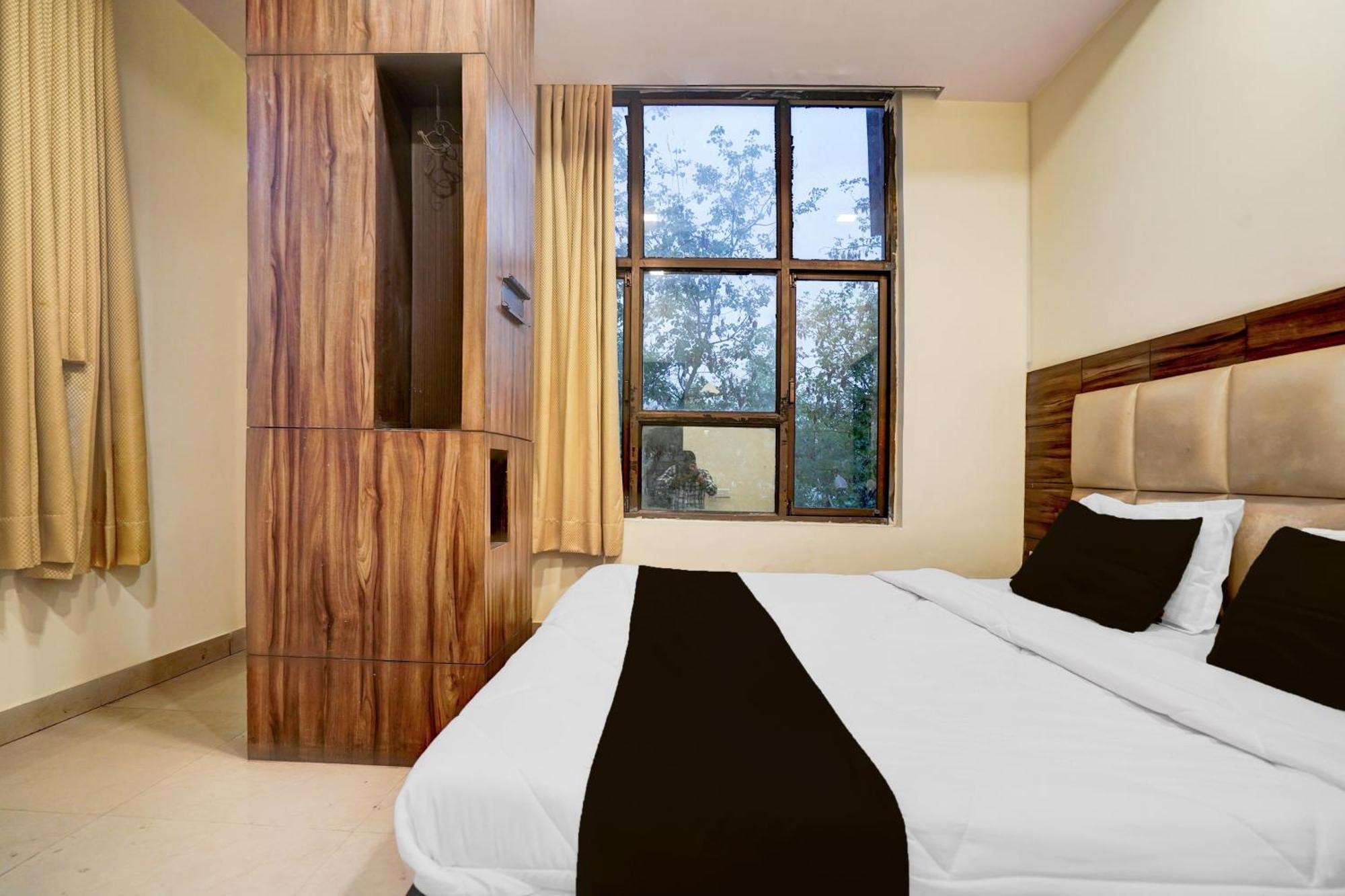 Hotel Collection O Sindhi Camp Formerly Hotel Metro View Jaipur