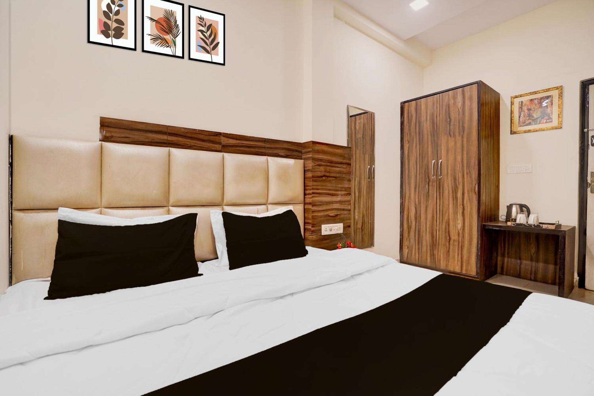 Collection O Sindhi Camp Formerly Hotel Metro View Hotel