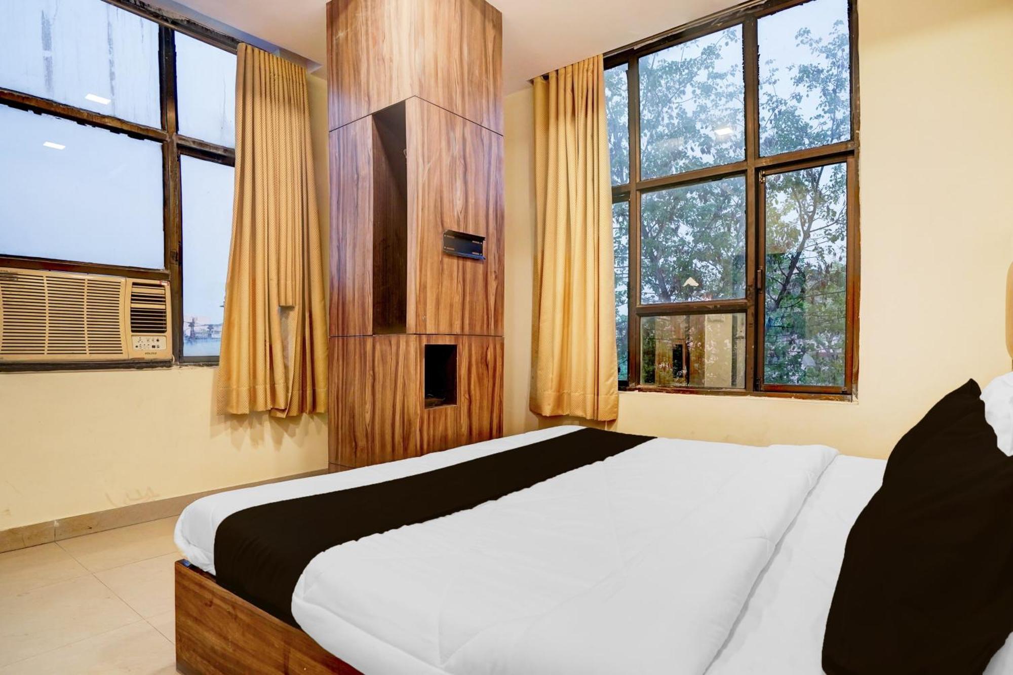 Hotel Collection O Sindhi Camp Formerly Hotel Metro View