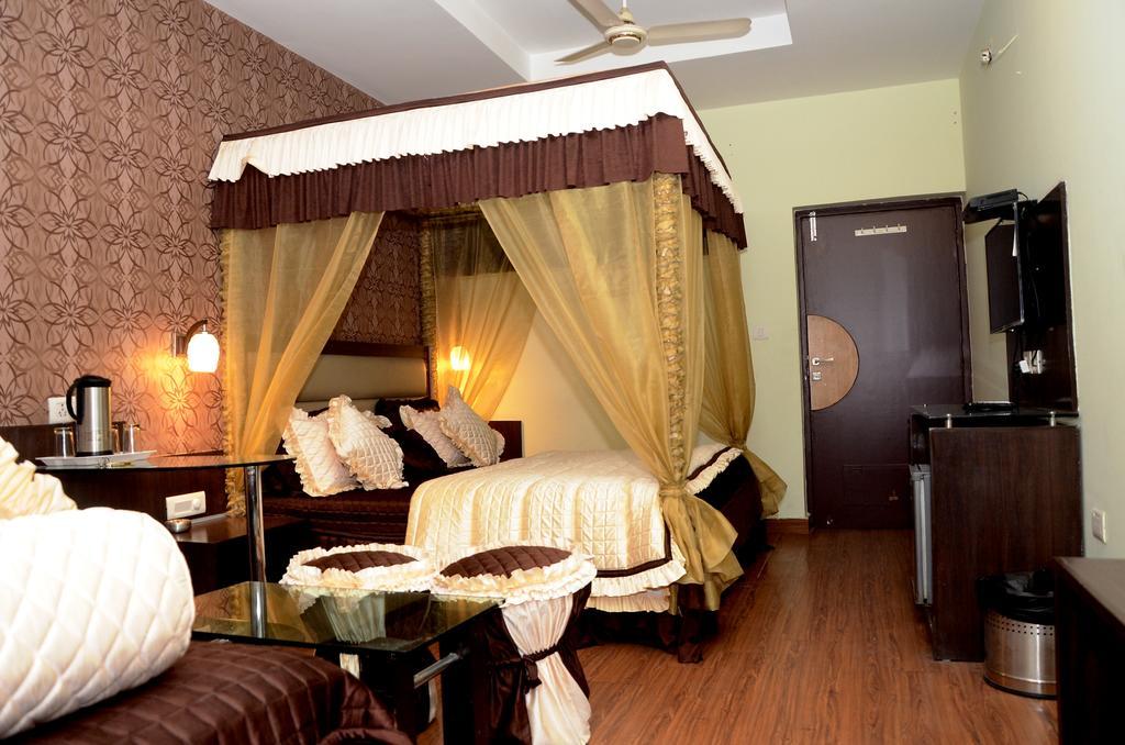Hotel Kartikey 3*