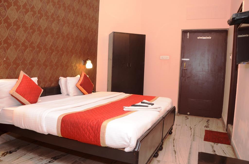 Kartikey Hotel
