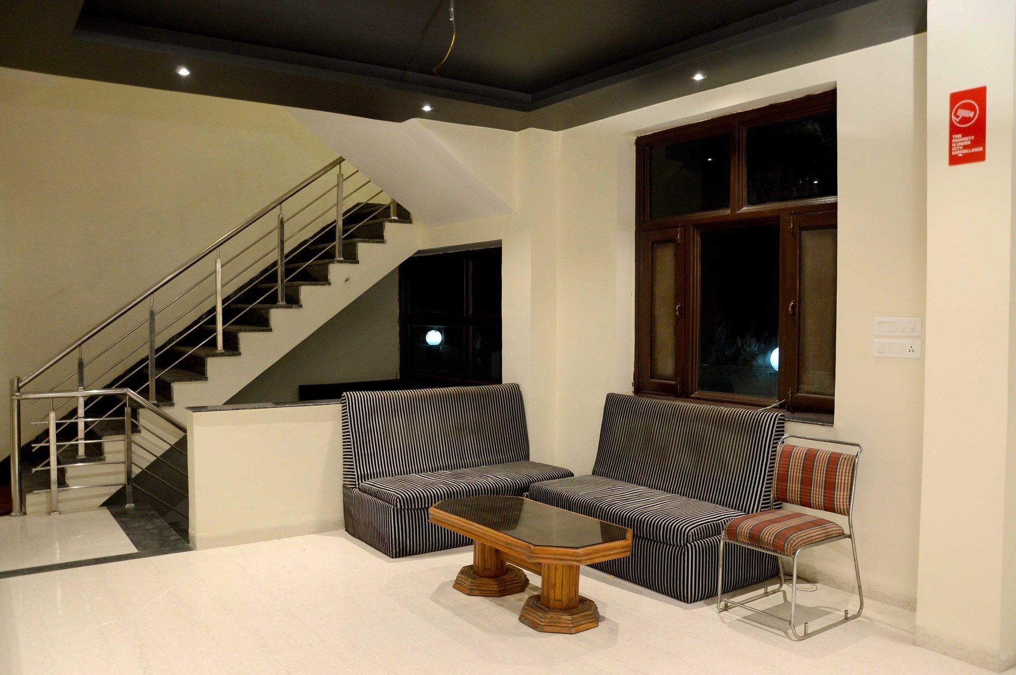 Hotel Collection O 4107 Aroma Jaipur